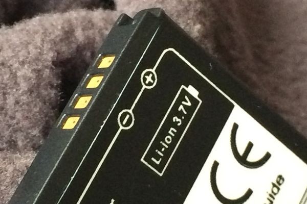 Пористые электроды приближают к реальности батарею, в десять раз более емкую, чем ионно-литиевые