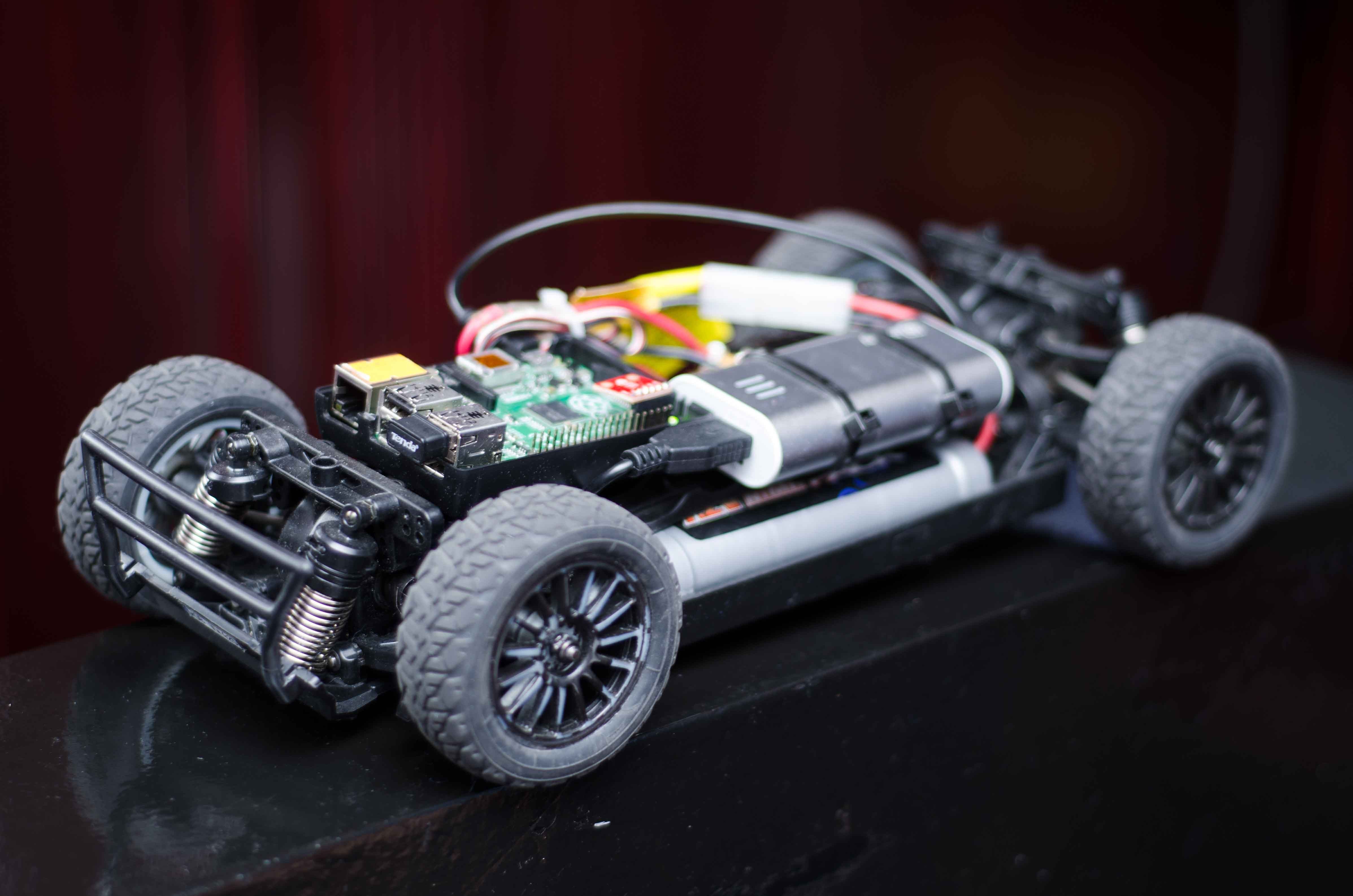 Oracle играет в машинки