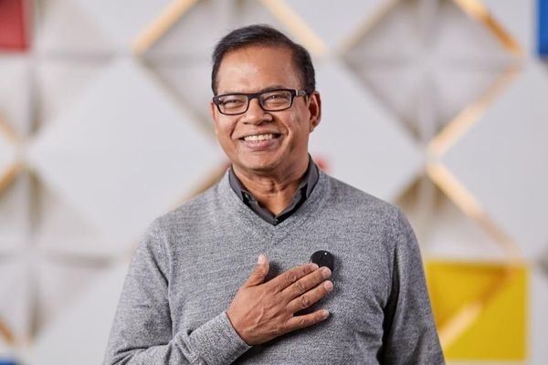 В Google создали значок-коммуникатор, как в Star Trek