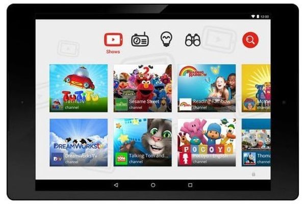 На приложение YouTube Kids жалуются за рекламу сладостей
