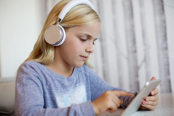 Наушники Puro Sound защитят подростков от повышенной громкости