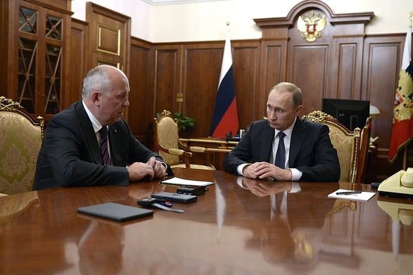 Президенту показали отечественные электронные разработки