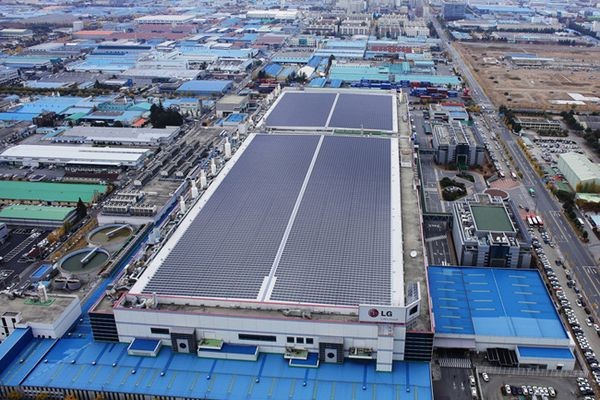 LG вложит 435 миллионов долларов в производство солнечных батарей