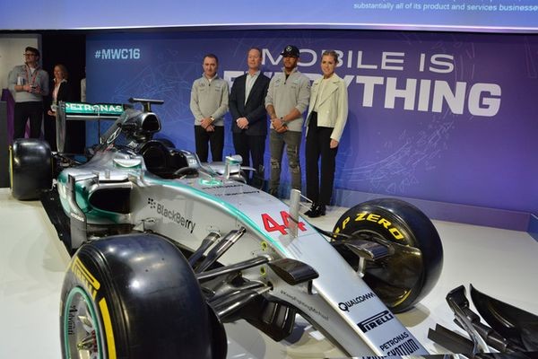 MWC: в Qualcomm обещают возможность заряжать электромобили на ходу