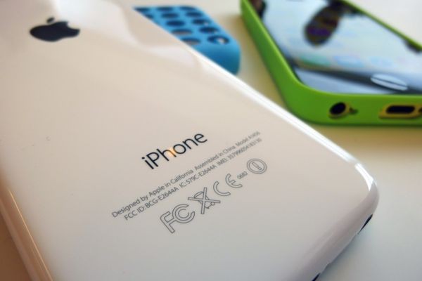 Американские спецслужбы пытались взломать iPhone еще до конфликта с Apple