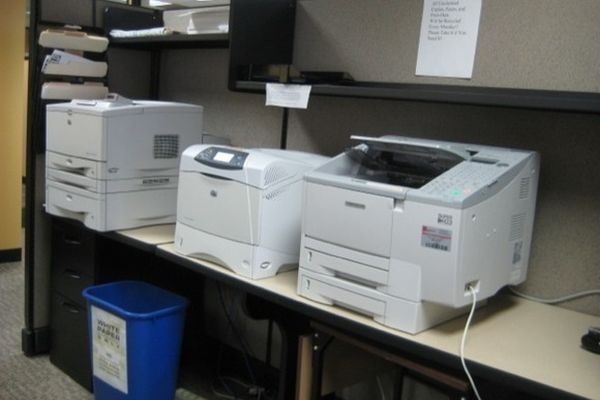 Хакер отправил антисемитскую листовку на тысячи подключенных к сети принтеров