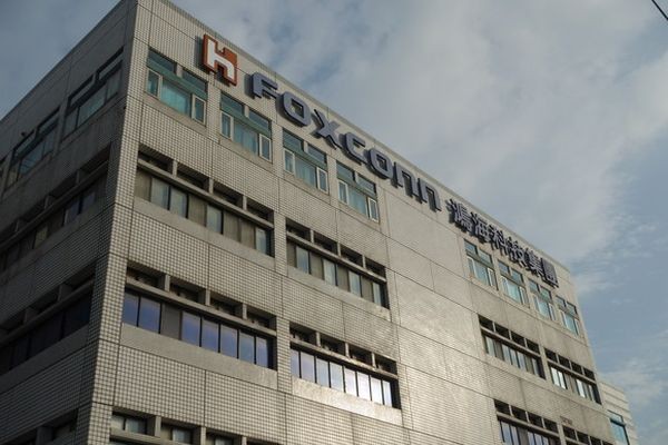 Foxconn приобретает глобальный бренд