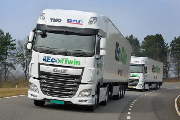 По Европе начала курсировать колонна грузовиков-роботов