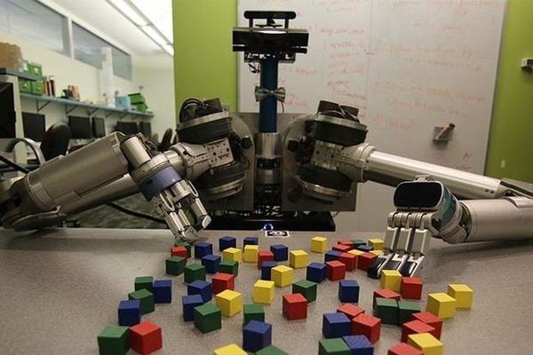 Робот удивил своих создателей творческим подходом