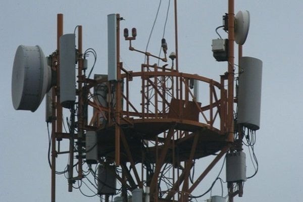 IHS: рынок оборудования для сетей LTE резко сократился