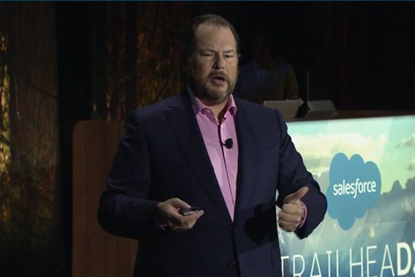 В Salesforce тоже пытались купить LinkedIn