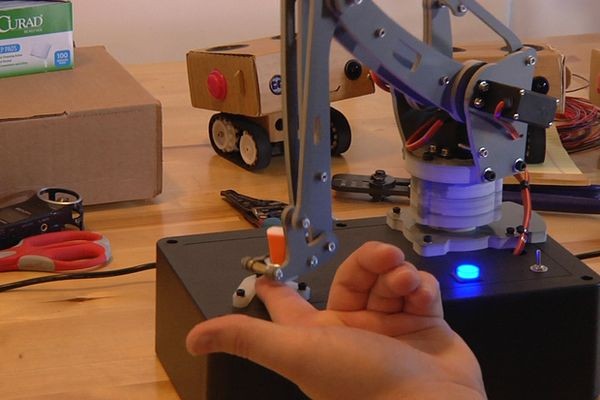 Робот-злоумышленник создан специально, чтобы вредить человеку