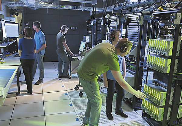 HPE демонстрирует The Machine без мемристоров