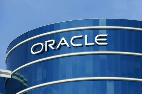 Oracle меняет условия работы с российскими банками из-за санкций