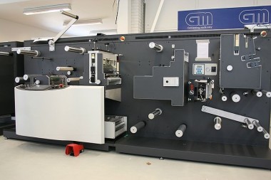 Konica Minolta начинает поставки в Россию систем послепечатной обработки GM