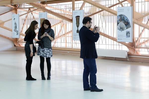 ДИТ: у восьми из десяти москвичей есть смартфон