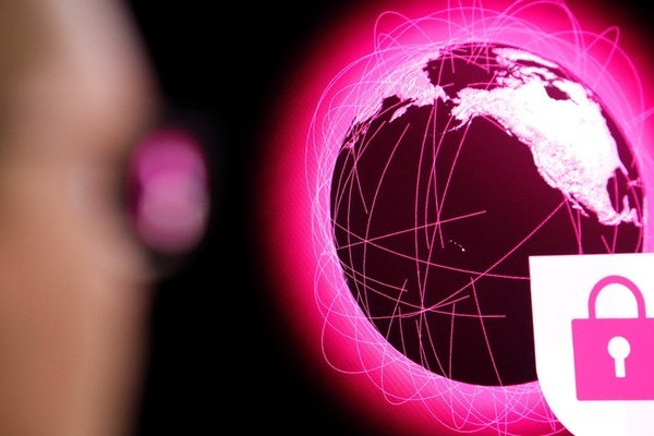 Сбербанк стал первым партнером-основателем Центра кибербезопасности ВЭФ