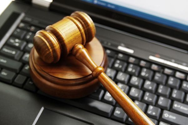 Мосгорсуд с начала года вынес более тысячи определений о защите авторских прав в Интернете