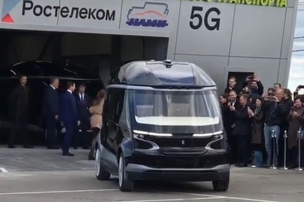 «Ростелеком» и НАМИ тестируют беспилотники «КамАЗа»