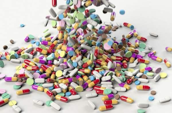 В Госдуме предложили сажать в тюрьму за онлайн-продажу фальшивых лекарств