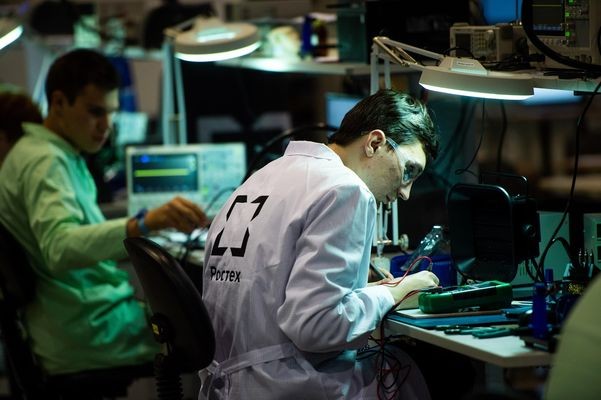 «Ростех» открывает «цифровой» факультет для школьников