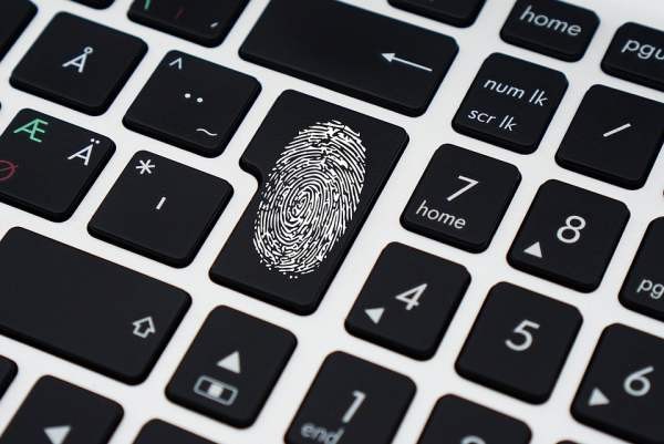 Искусственный интеллект способен подделать отпечатки пальцев для обхода защиты систем