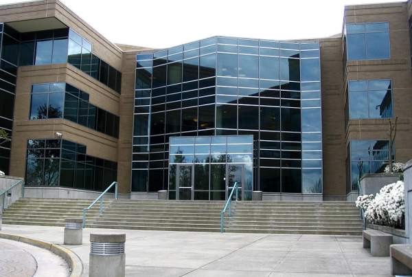 Капитализация Microsoft превысила рыночную стоимость Apple