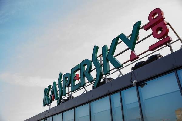 Вредоносное ПО DarkVishnya попадало в банки с подброшенных устройств