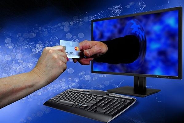 В России усилят контроль за онлайн-платежами