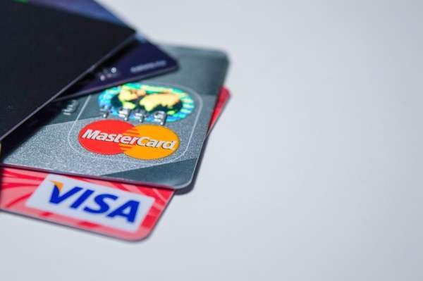 Промсвязьбанк на всякий случай готовится к отключению от Visa и Mastercard