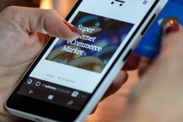 Сбербанк и Mastercard запустили бесконтактную оплату через смартфон в одно касание