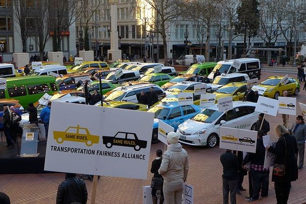 Суд Брюсселя запретил Uber