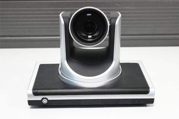 В Эстонии теперь можно жениться и получать наследство по видеосвязи