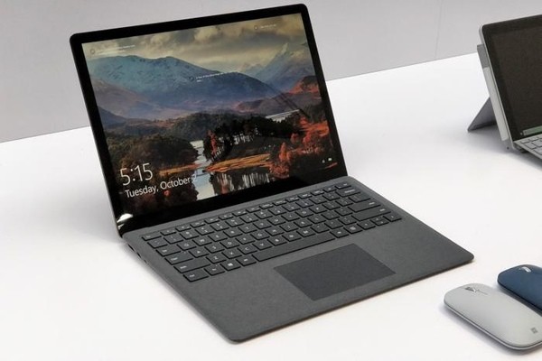 Продажи планшетов Microsoft Surface поднялись почти до 2 миллиардов долларов