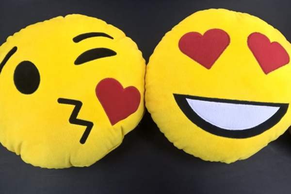 Аналитики назвали наиболее популярные у россиян смайлики