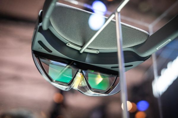 Microsoft выпускает набор для разработчиков HoloLens 2