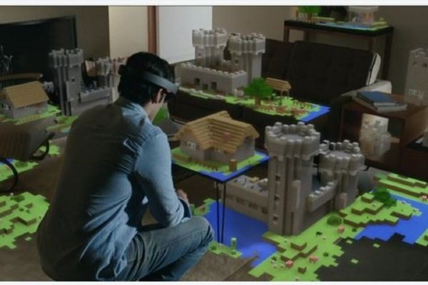 Microsoft, возможно, готовит к выпуску версию Minecraft в дополненной реальности