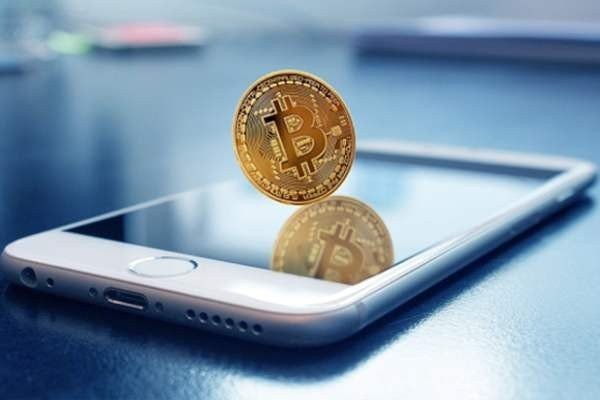 Стоимость биткоина поднялась до 11 тысяч долларов