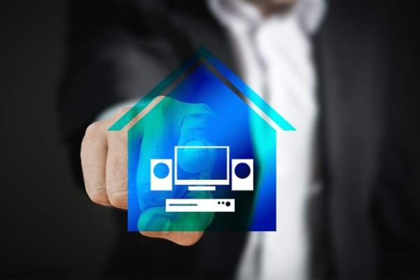 Устройства Smart TV заняли половину рынка телевизоров