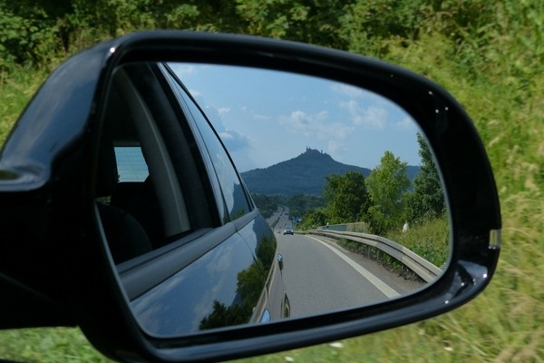 В США пройдут испытания по замене зеркал заднего вида видеокамерами