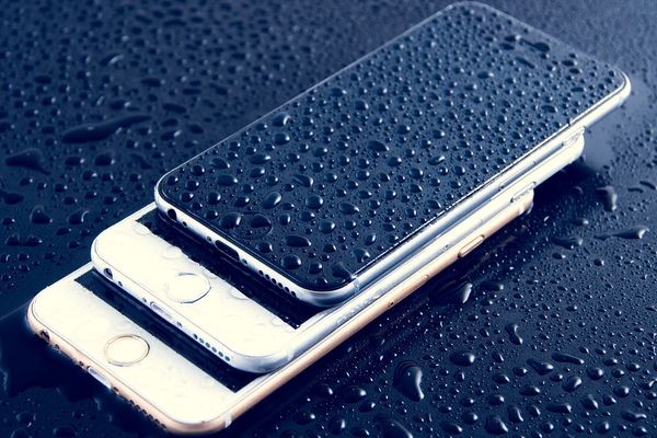 Конкурируя с Samsung, в Apple интересуются инновациями из Китая