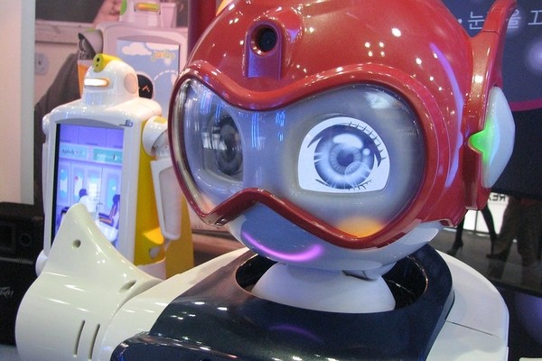 Исследование: роботов можно научить распознавать эмоции людей, не глядя на лица