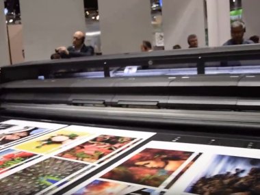 Гибкие материалы вошли в программу сертификации носителей для принтеров HP Latex R