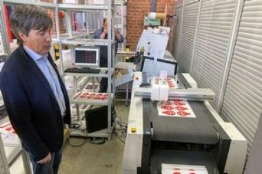 Первый в Санкт-Петербурге режущий плоттер iEcho PK установлен в типографии «Четыре цвета»