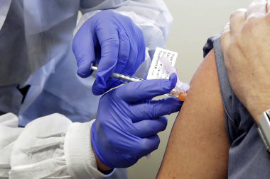 Была использована первая вакцина для коронавируса COVID-19 в рамках 1 фазы клинических испытаний