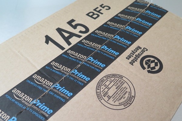 Amazon откладывает доставку многих компьютерных товаров. Иногда — на месяц