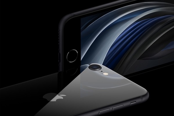 WSJ: Новый iPhone SE поможет Apple вырваться из ловушки «премиальной» бизнес-модели