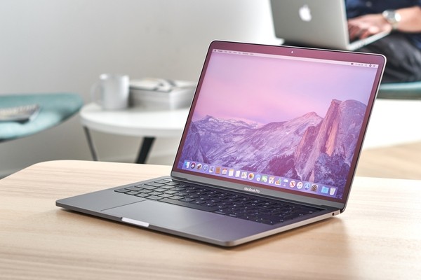 Представлен обновленный 13-дюймовый MacBook Pro