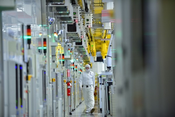 Власти США договариваются с производителями микросхем о строительстве заводов