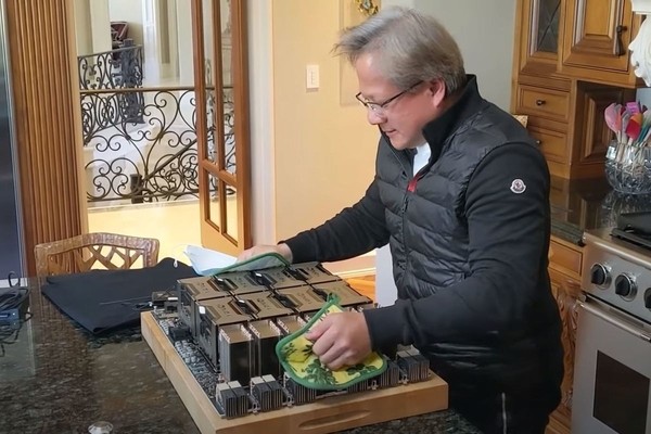 Nvidia «выпекает» самую большую в мире графическую плату